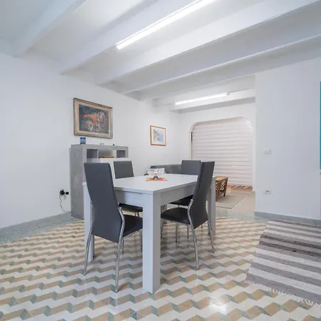 Bene Ennidhos House - Centro Storico Διαμέρισμα *