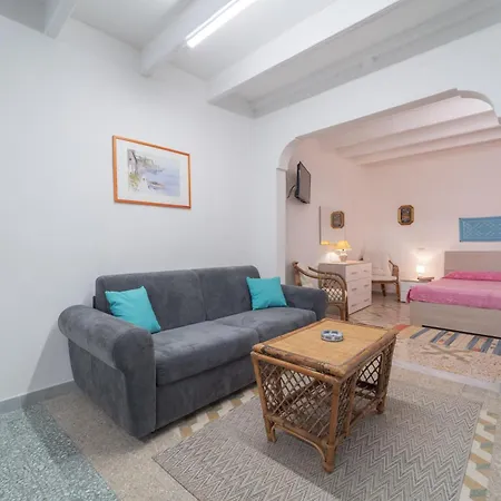 Bene Ennidhos House - Centro Storico Αλγκέρο