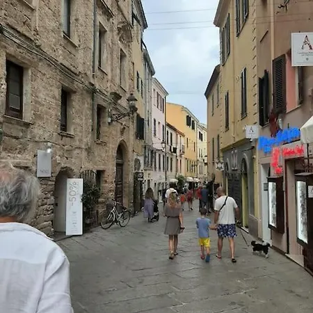 Bene Ennidhos House - Centro Storico Apartment