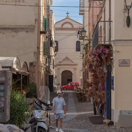 Bene Ennidhos House - Centro Storico Daire Alghero